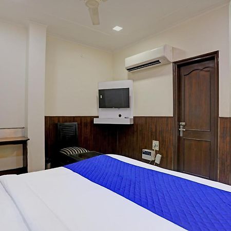 Hotel Grand Tushar - Ghaziabad Railway Station Esterno foto