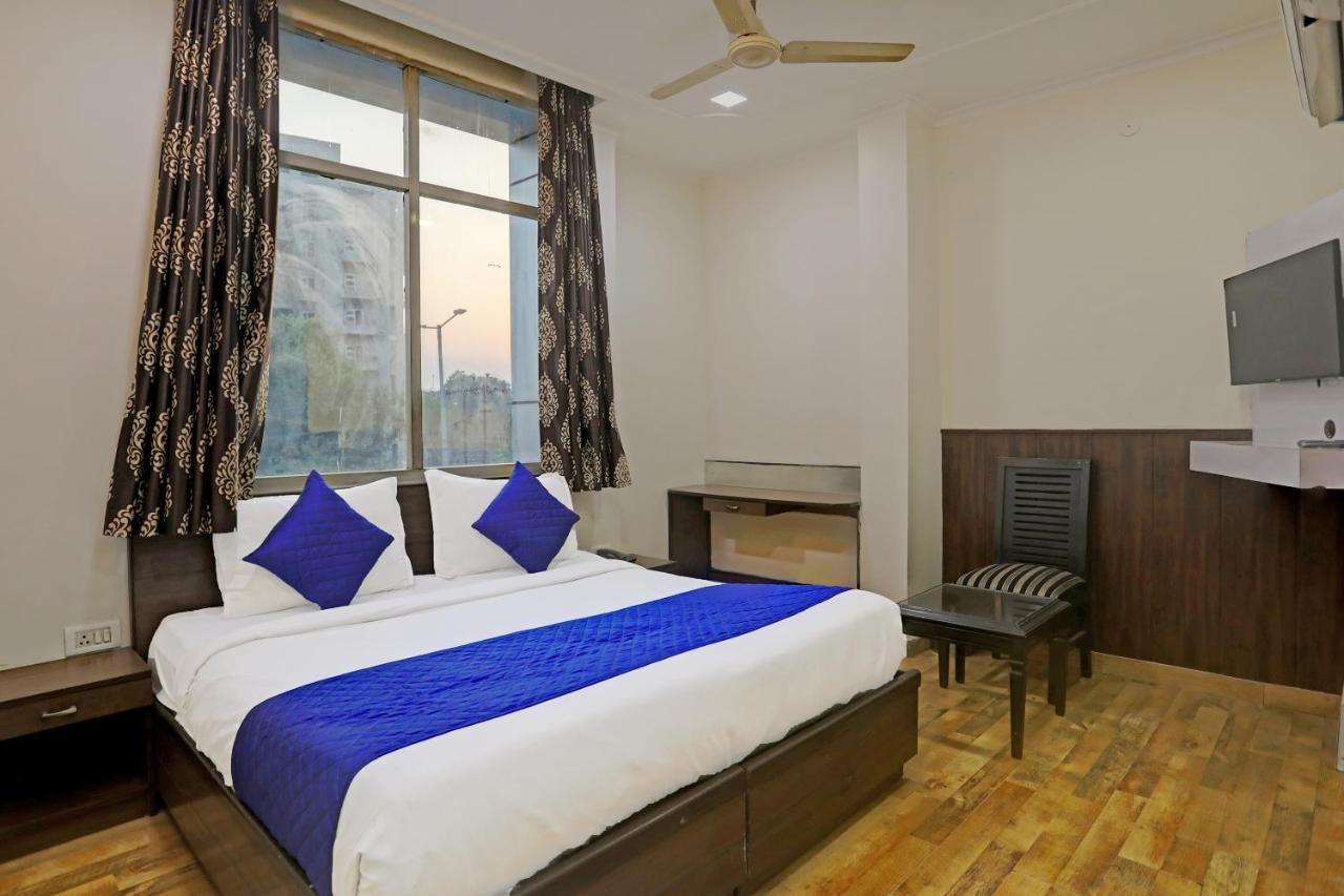 Hotel Grand Tushar - Ghaziabad Railway Station Esterno foto