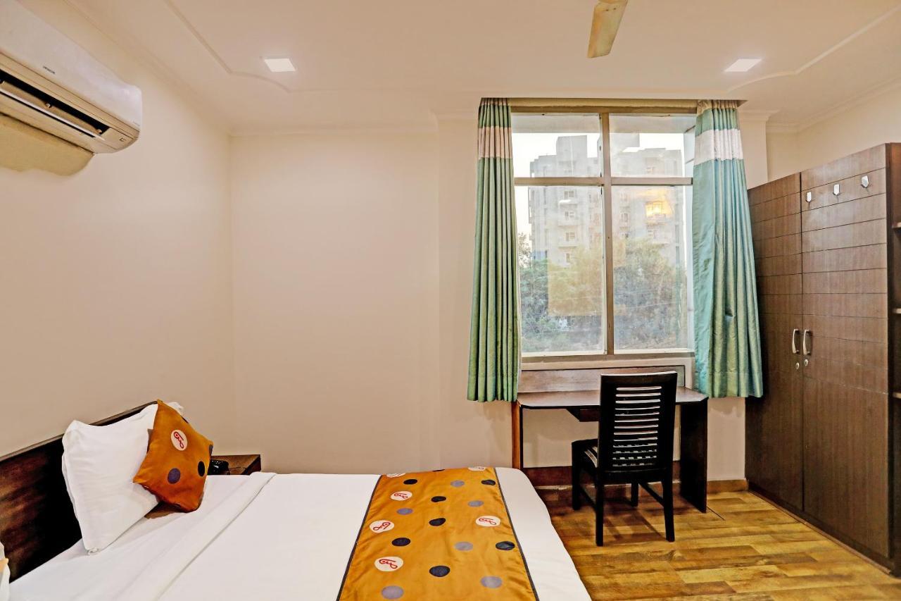 Hotel Grand Tushar - Ghaziabad Railway Station Esterno foto