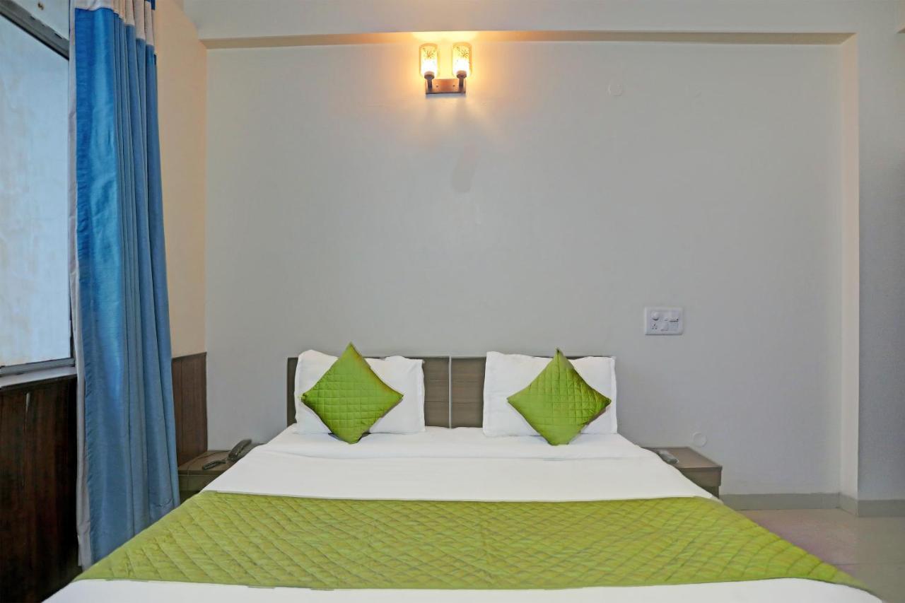 Hotel Grand Tushar - Ghaziabad Railway Station Esterno foto